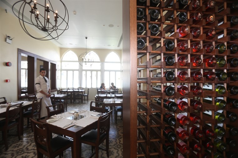 Les Fenetres Media Lunch